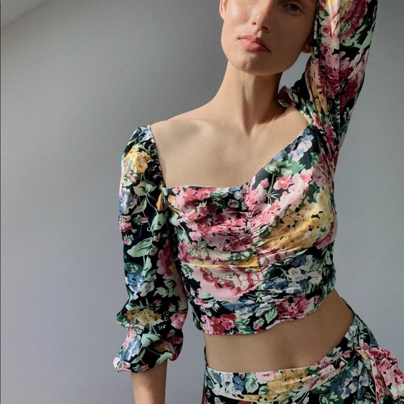 Zara med floral print blouse NWT - Picture 3 of 5